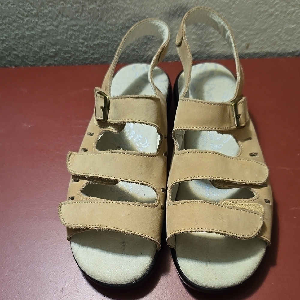 Propet Sandals Size 7